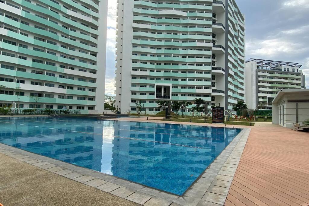 Feby Condo Staycation Manila Exterior photo